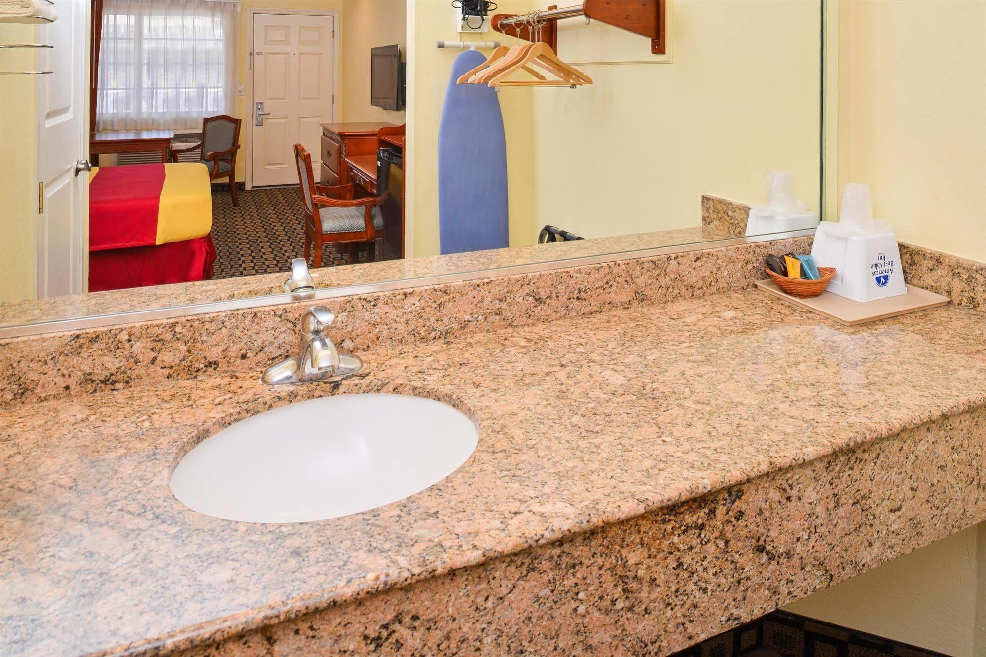 Americas Best Value Inn San Bernardino Bagian luar foto